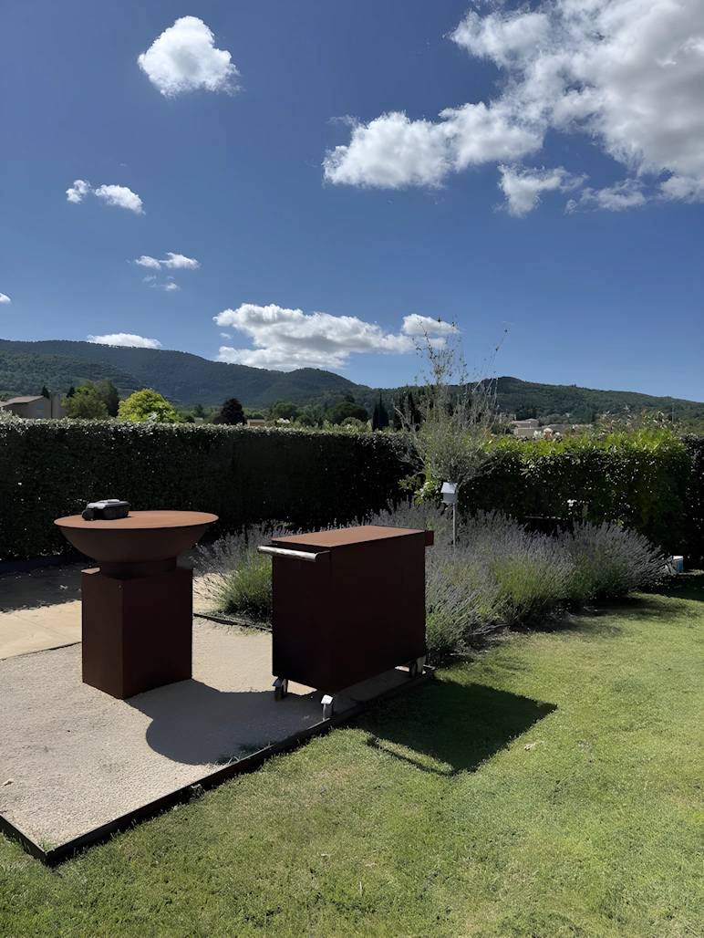 Cuisine extérieure avec vue à Villa Vintour