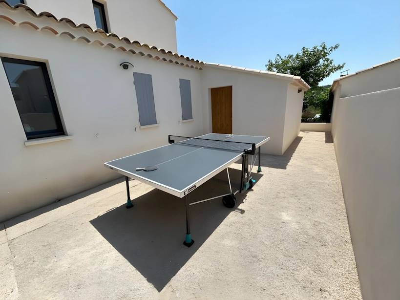 Pingpongtafel bij Villa Vintour
