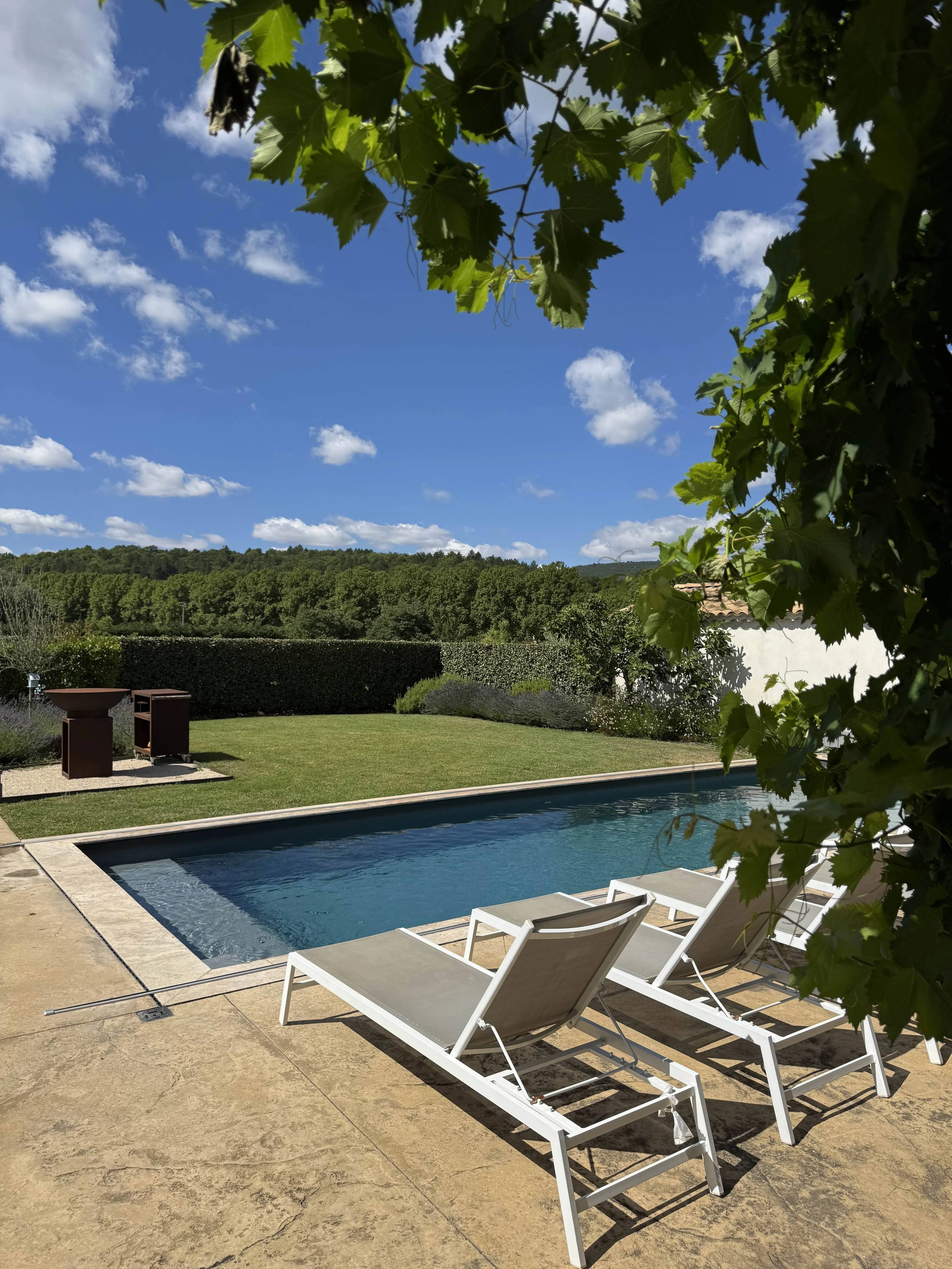 Uitzicht vanuit Villa Vintour over Malaucène en de Provence
